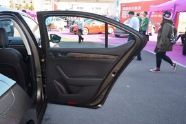 2016款斯柯达全新速派TSI380旗舰型