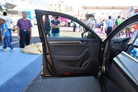 2016款斯柯达全新速派TSI380旗舰型