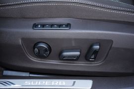 2016款斯柯达全新速派TSI380旗舰型