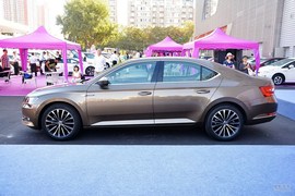 2016款斯柯达全新速派TSI380旗舰型