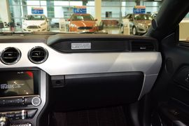 2015款福特Mustang
