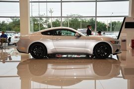 2015款福特Mustang