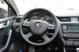 2016款斯柯达明锐1.6L手动智行版