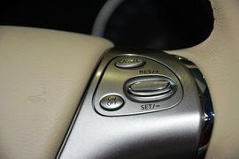 2015款日产楼兰2.5