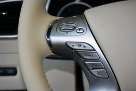 2015款日产楼兰2.5