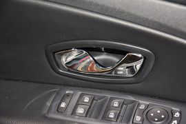 2015款雷诺风朗2.0L时尚版