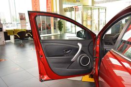 2015款雷诺风朗2.0L时尚版