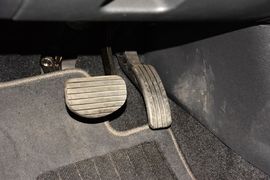 2015款雷诺风朗2.0L时尚版