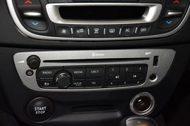 2015款雷诺风朗2.0L时尚版