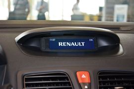 2015款雷诺风朗2.0L时尚版