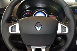 2015款雷诺风朗2.0L时尚版