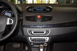 2015款雷诺风朗2.0L时尚版