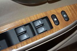2015款别克凯越1.5L手动尊享型