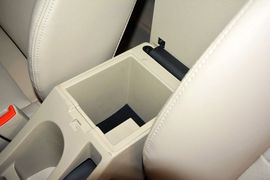 2015款别克凯越1.5L手动尊享型