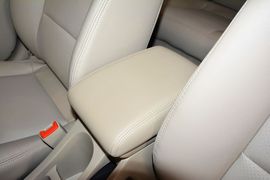 2015款别克凯越1.5L手动尊享型