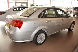 2015款别克凯越1.5L手动尊享型