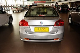 2015款别克凯越1.5L手动尊享型