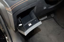 2013款别克全新君越2.4L