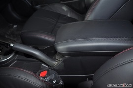 2010款起亚速迈1.6L