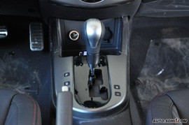 2010款起亚速迈1.6L