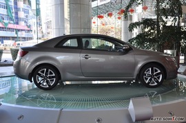 2010款起亚速迈1.6L