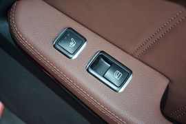 2015款奔驰E260L运动时尚型