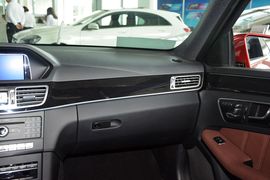 2015款奔驰E260L运动时尚型
