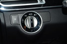 2015款奔驰E260L运动时尚型