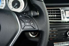 2015款奔驰E260L运动时尚型