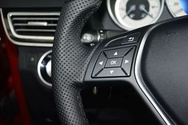 2015款奔驰E260L运动时尚型