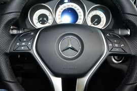 2015款奔驰E260L运动时尚型