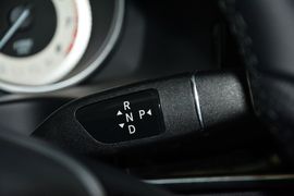 2015款奔驰E260L运动时尚型