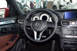 2015款奔驰E260L运动时尚型