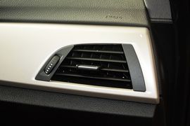 2015款宝马118i领先型
