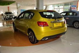 2014款吉利新帝豪两厢1.3T