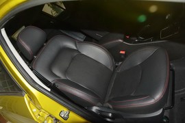 2014款吉利新帝豪两厢1.3T