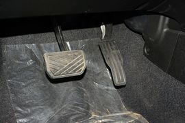 2014款吉利新帝豪两厢1.3T