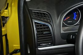 2014款吉利新帝豪两厢1.3T