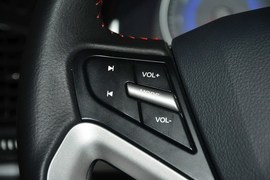 2014款吉利新帝豪两厢1.3T