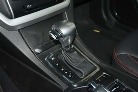 2014款吉利新帝豪两厢1.3T