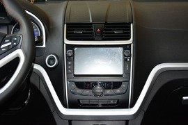 2014款吉利新帝豪两厢1.3T