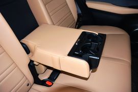 2016款雷克萨斯200t