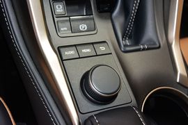 2016款雷克萨斯200t