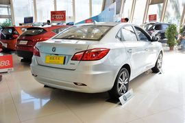 2015款长安逸动1.6L手动豪华型