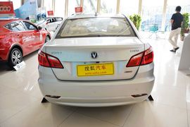 2015款长安逸动1.6L手动豪华型