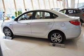 2015款长安逸动1.6L手动豪华型