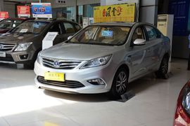 2015款长安逸动1.6L手动豪华型