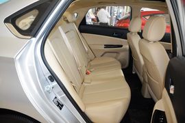 2015款长安逸动1.6L手动豪华型