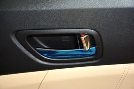 2015款长安逸动1.6L手动豪华型