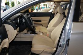 2015款长安逸动1.6L手动豪华型